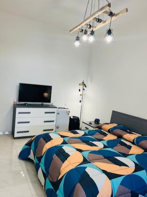 Orizzonte 5 Terre, Viale Italia 221 - Partenza Battelli 5 Terre *